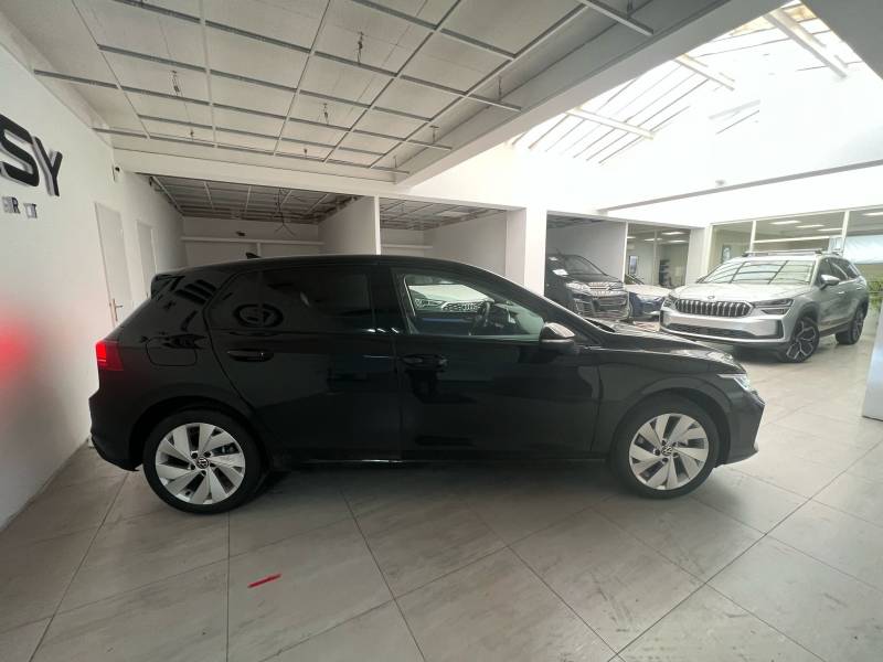 Volkswagen Golf 8 Export Algérie VÉHICULE 100% ALLEMAND