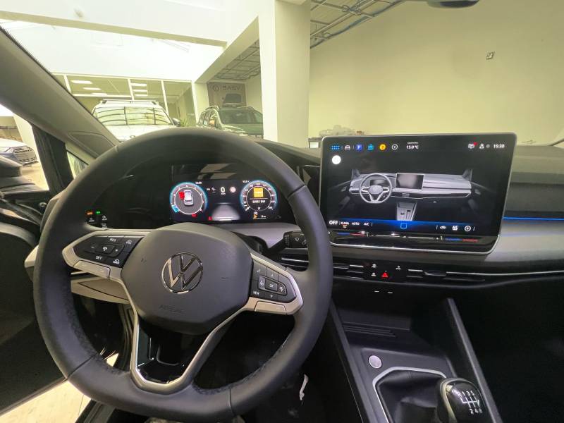 Volkswagen Golf 8 Export Algérie VÉHICULE 100% ALLEMAND