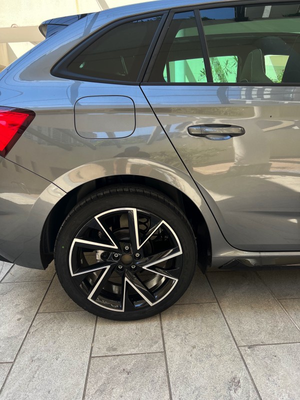 Skoda scala 1.0 TSI Monte carlo 
Toit panoramique 
Export Algérie 
Prix Hors Taxes