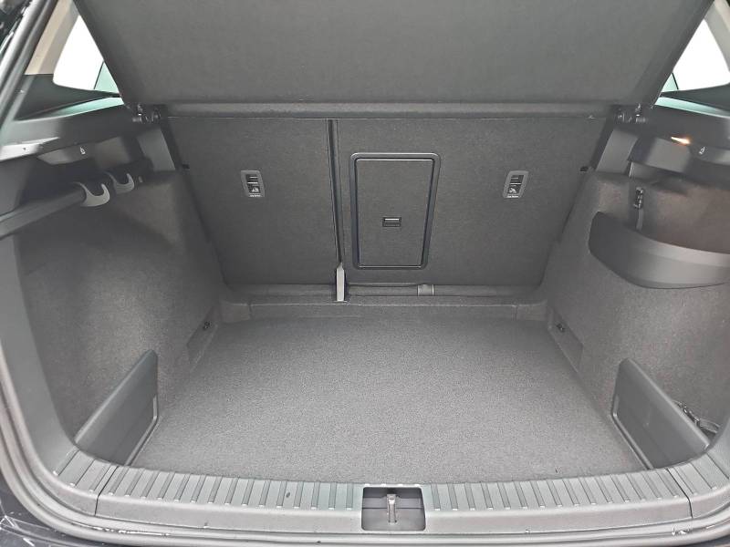 SKODA KAROQ EXPORT ALGÉRIE 1.5 TSI 150 CH BOÎTE VITESSE AUTOMATIQUE 