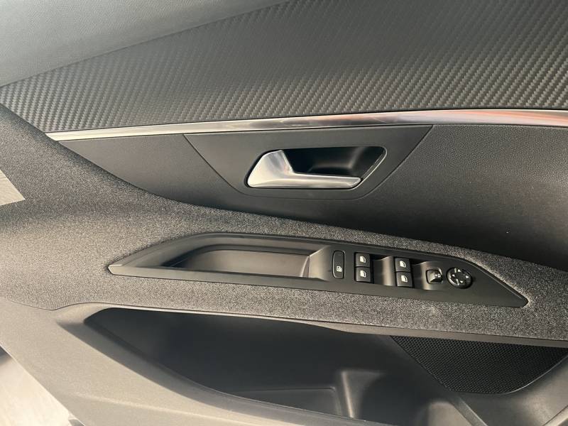 PEUGEOT PEUGEOT 3008 DIESEL ESSENCE EXPORT ALGÉRIE ACTIVE BOITE VITESSE AUTOMATIQUE