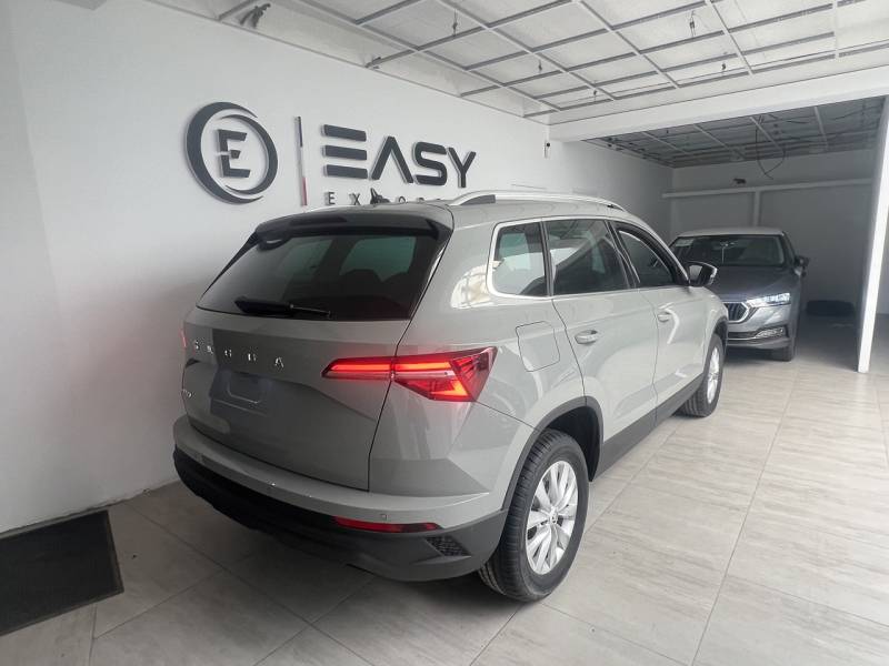 Nouveau Skoda Karoq 2025 1.5 TSI 150 ch DSG Selection Export Algérie 