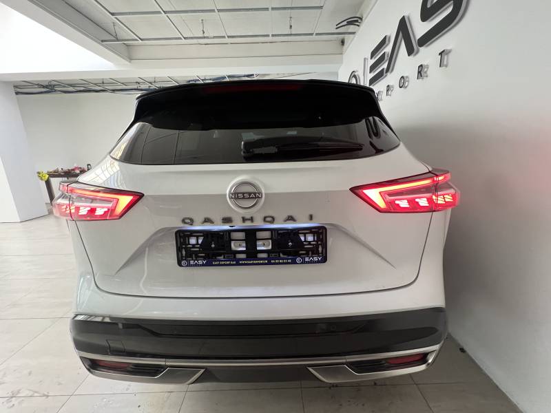 Nouveau Nissan Qashai 160 CH MHEV CVT 4 roues motrices Panoramique EXPORT ALGERIE TUNISIE