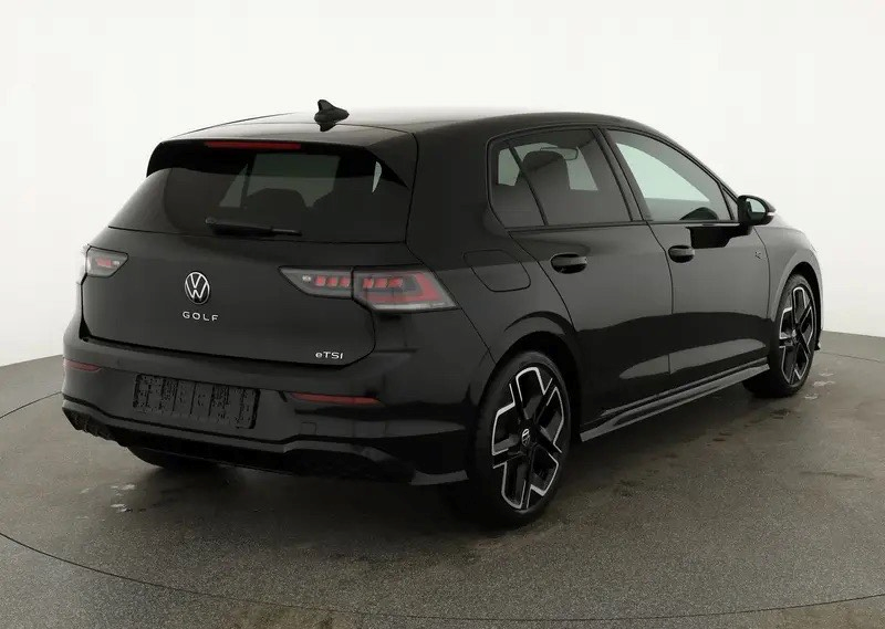 Volkswagen Golf Vlll ( ALLEMAGNE ) 1.5 eTSI DSG R-Line EXPORT EN ALGERIE HORS -TAXES VÉHICULE 100% ALLEMAND