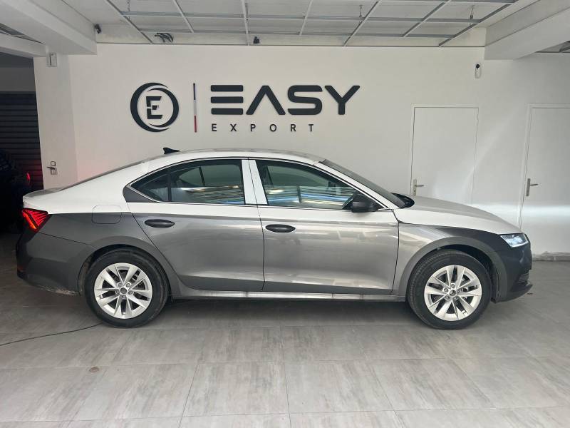Nouveau Skoda Octavia 1.5 TSI 150 ch DSG Berline export Algérie HT 
