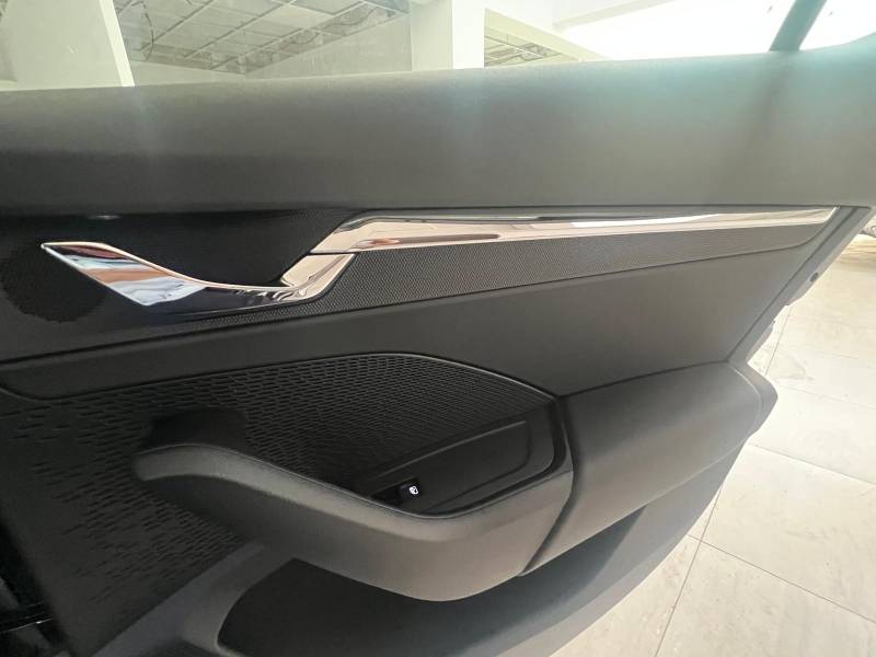 Nouveau Skoda Octavia 1.5 TSI 150 ch DSG Berline export Algérie HT 